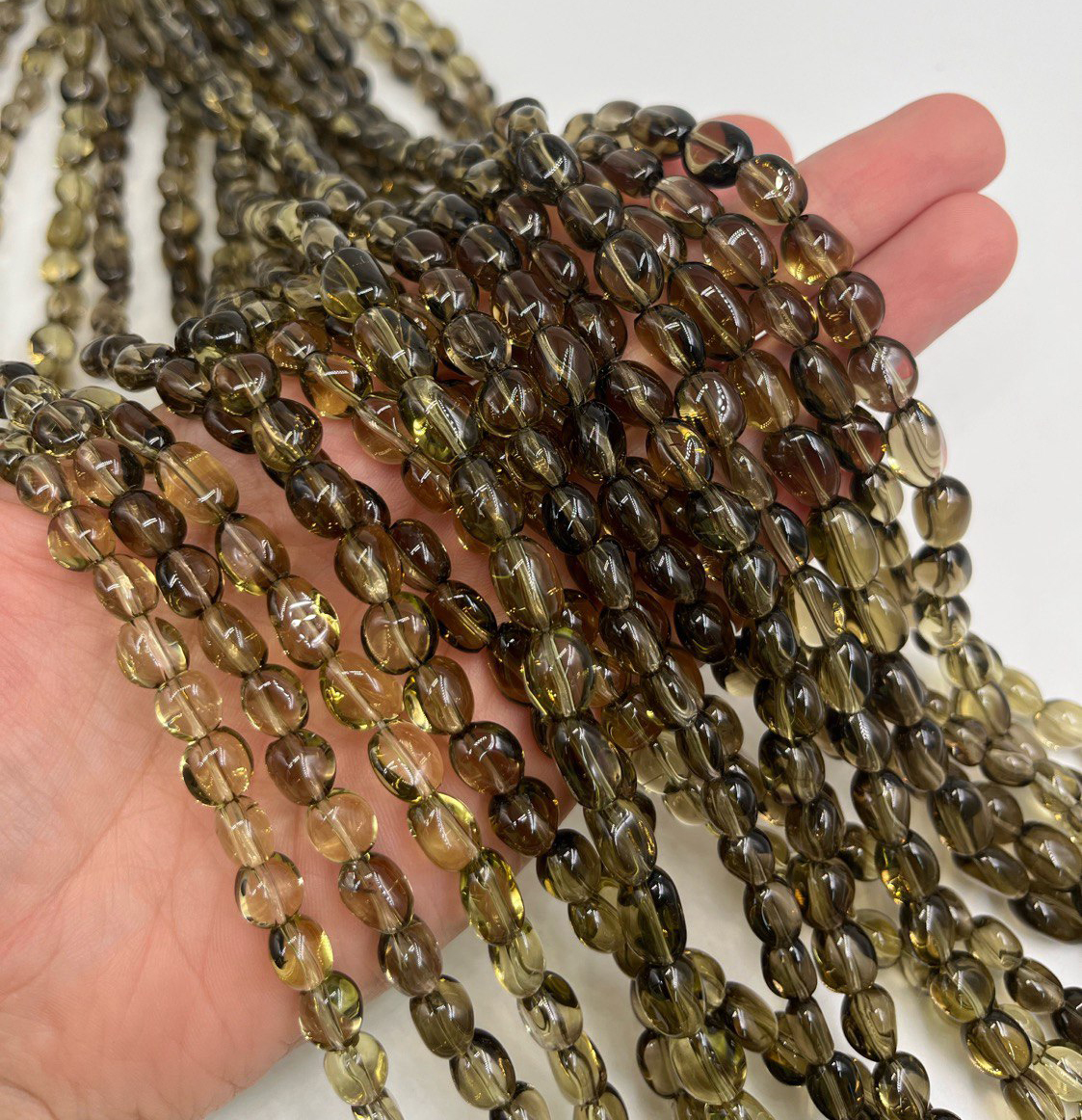 Раухтопаз (дымчатый кварц)галтовка размер 6*8-8*10мм цвет желтый
